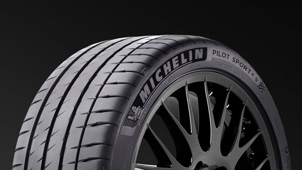 Michelin Pilot Sport 4 