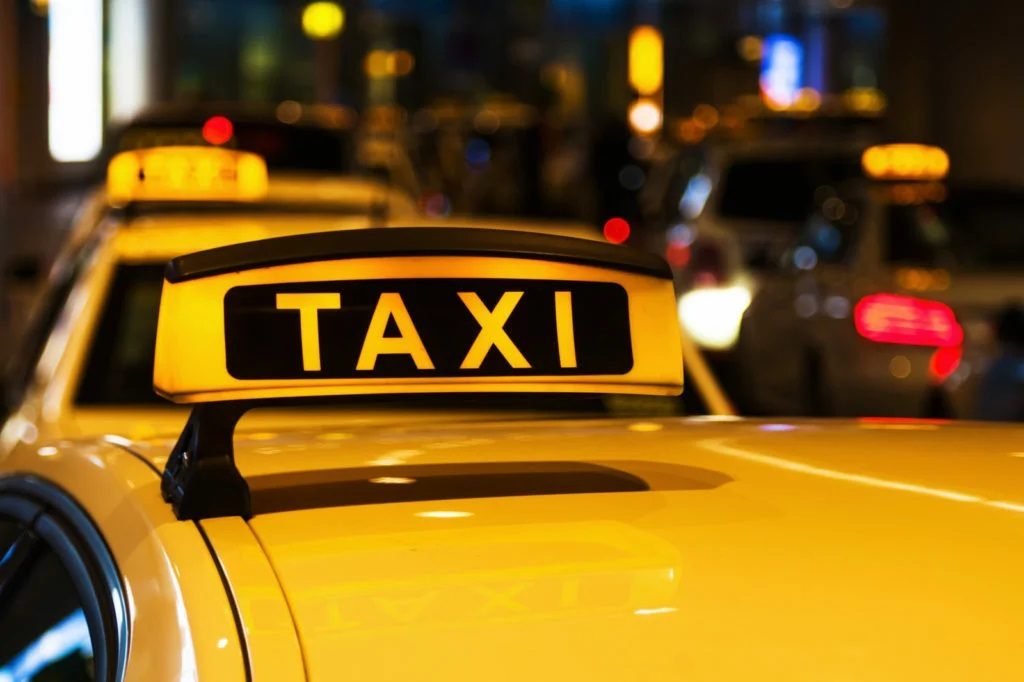 Польза такси в городе