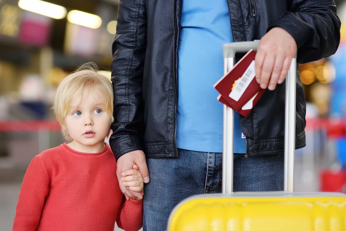 Отличия подготовки разрешения на выезд ребенка за границу